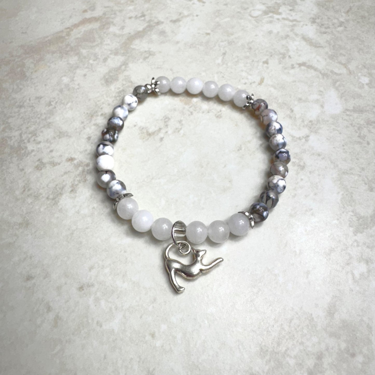 6.75" Fire Agate & Quartz Bracelet w/ Silver Stretching Kitty Charm