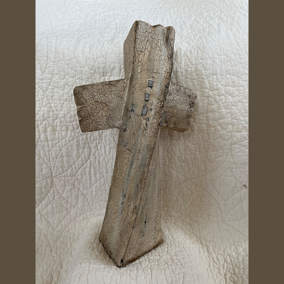 Crackle Twisted Cross