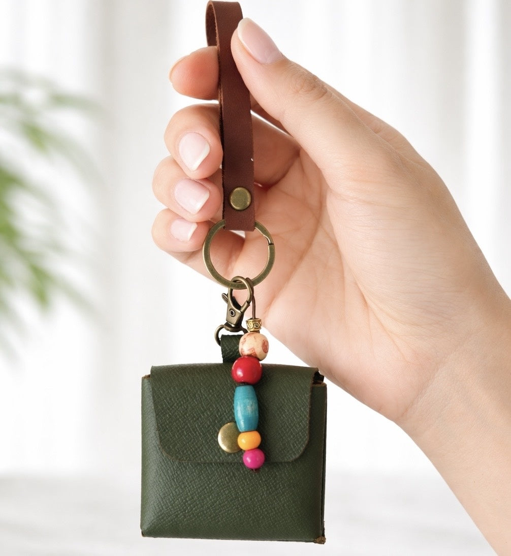 Keychain with little pouch2