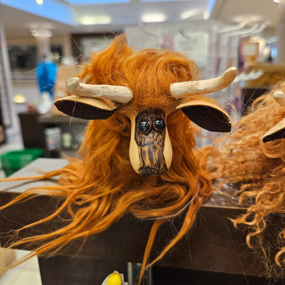 74980118 Highland Cow