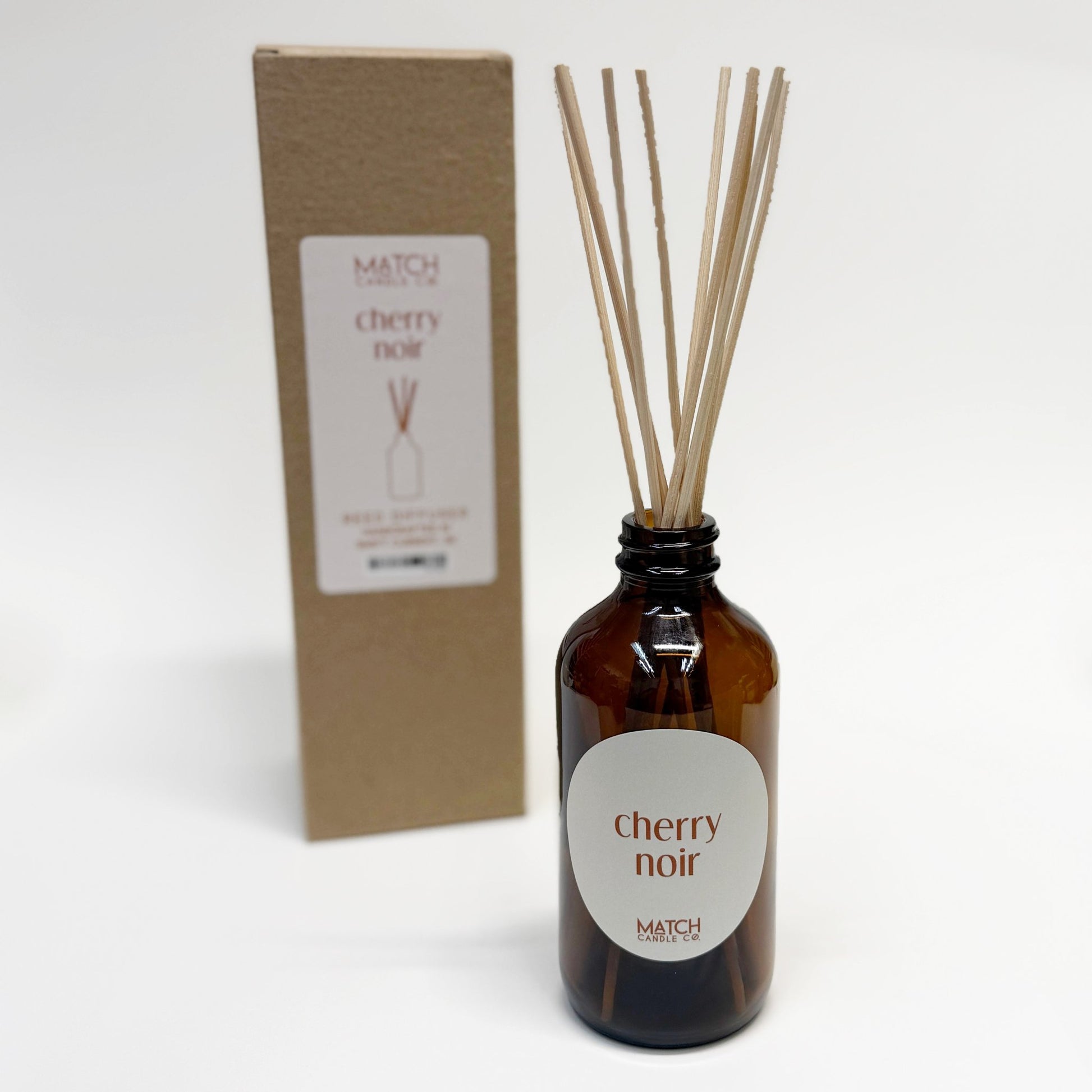 67115138a017777eba945d4c_reed-cherry-noir-2_1757482310285.jpg