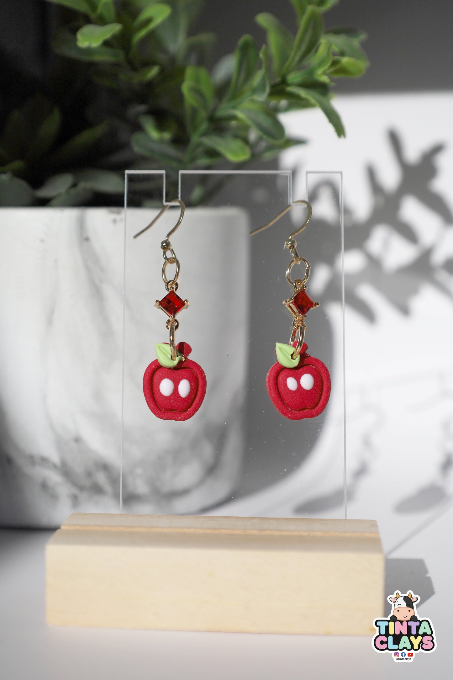 Apple Dangle | BtS - Back to School