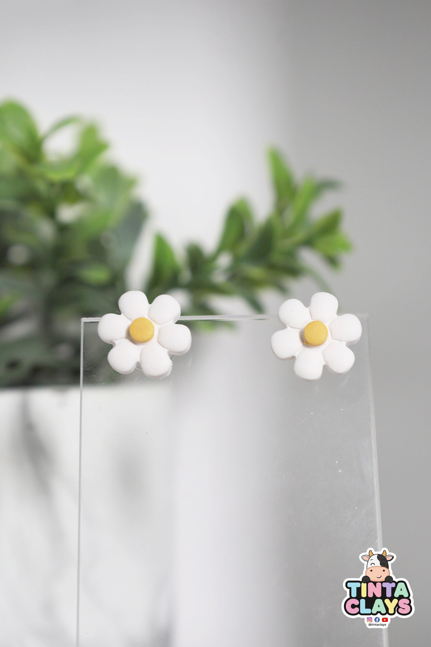 Daisy Polymer Clay Stud Earrings