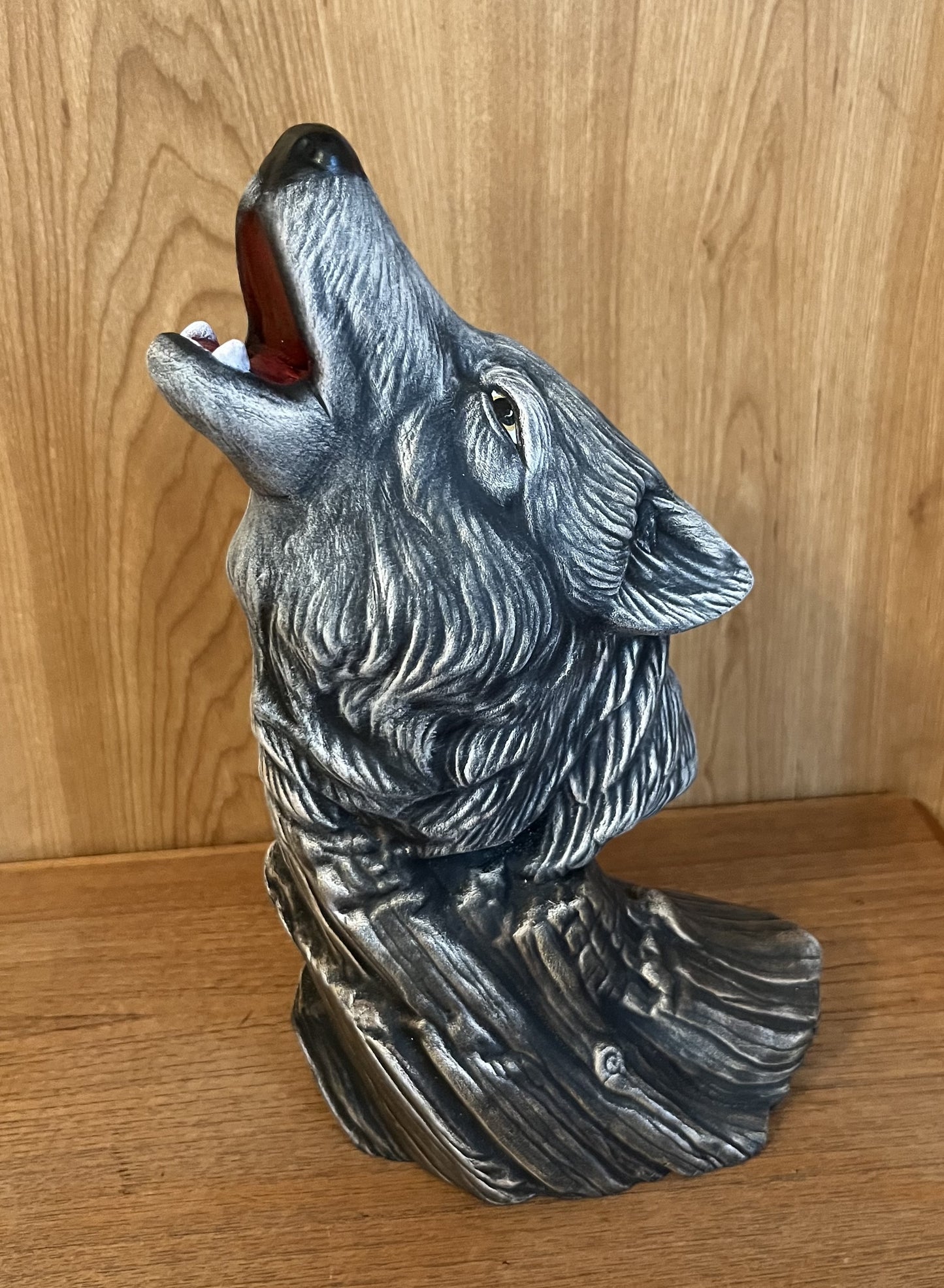 Howling Wolf Ceramic