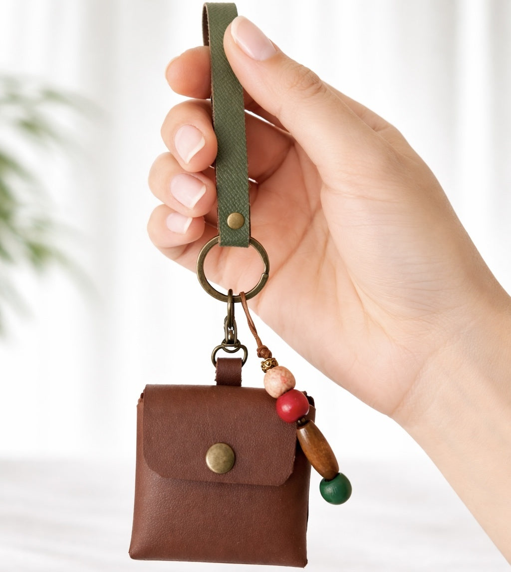Keychain with little pouch2