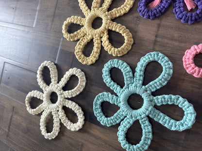 Macrame flowers - Assorted colours