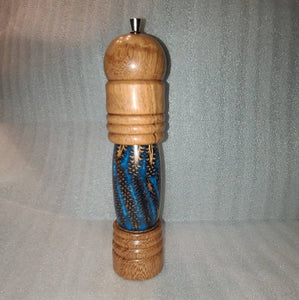 CW - Pinecone Chontiquiro pepper / salt mill