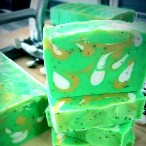 Peppermint EO with Poppy Seeds & Bentonite Clay: Goat Milk Soap - HandmadeSask